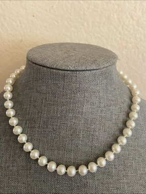 Vintage Classic Hand Knotted Ivory Glass Pearls Necklace